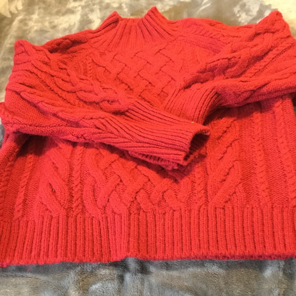 GAP RED SWEATER